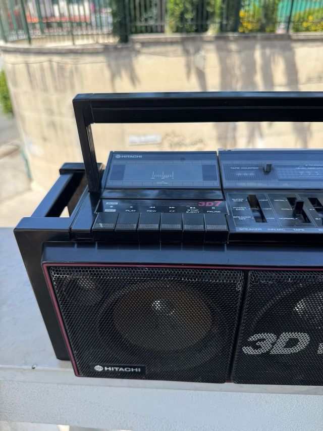 Radio boombox hitachi 3D