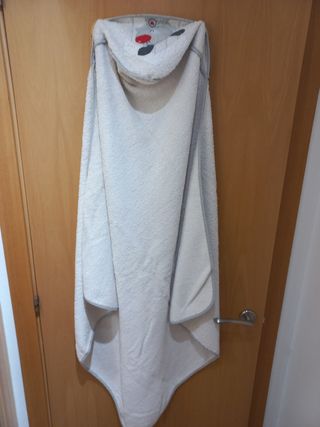 Bolsa de bebé, mantita y capa-toalla