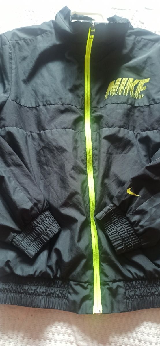 Chaqueta Nike niño talla 12-13 años