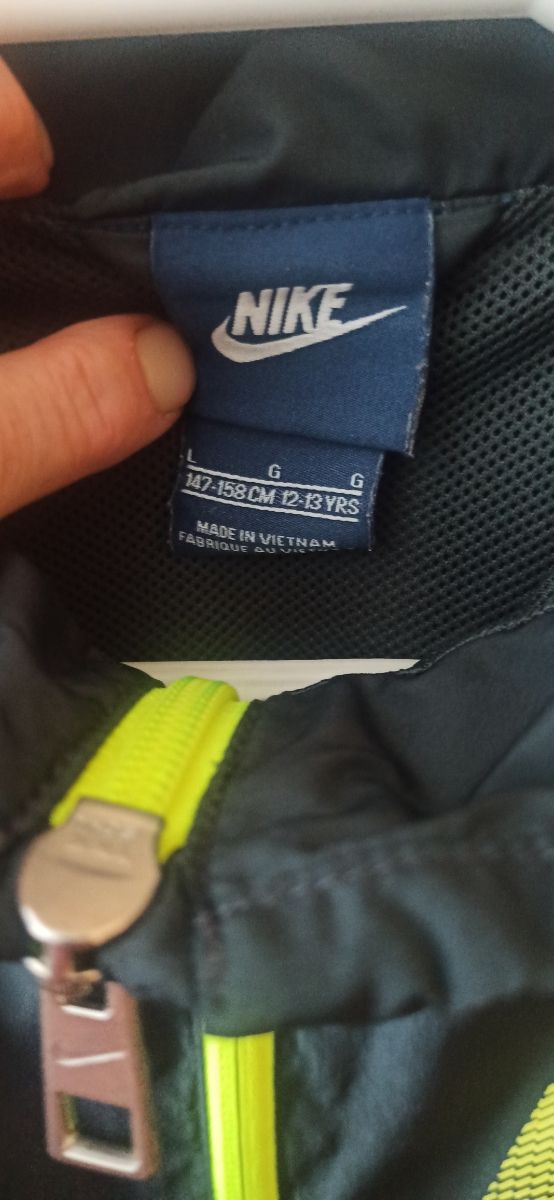 Chaqueta Nike niño talla 12-13 años