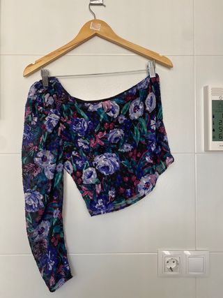 Top de manga descubierta de flores de la talla S