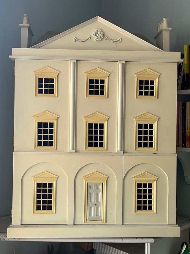 Dolls' House Emporium 2000