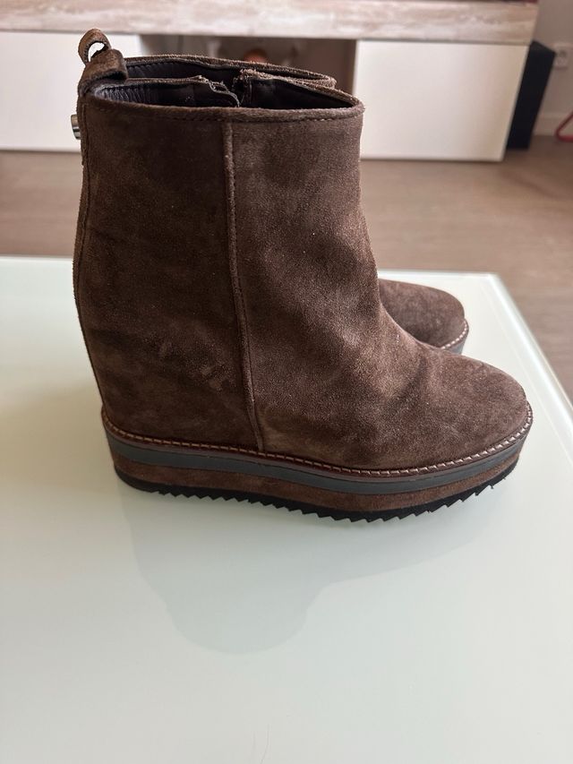 Botines Alpe ante marrón plataforma