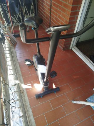 Bicicleta estática plegable