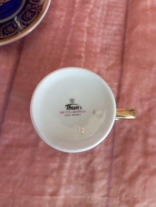 Tazzine da caffè in oro zecchino e blu cobalto