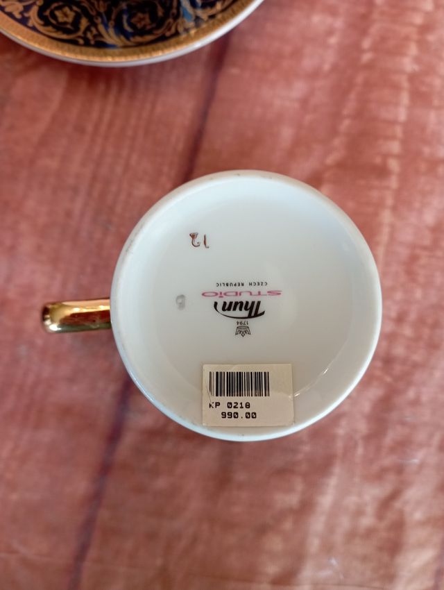 Tazzine da caffè in oro zecchino e blu cobalto