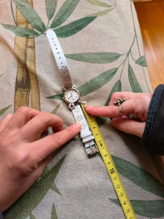 Reloj Lotus niña blanco plata