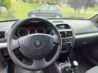 Renault Clio 2004