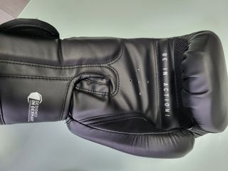 Saco y guantes de boxeo: Perfecto estado