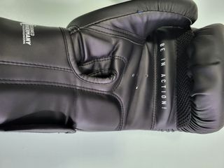 Saco y guantes de boxeo: Perfecto estado