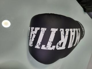 Saco y guantes de boxeo: Perfecto estado