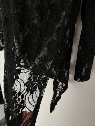 Blusa negra encaje
