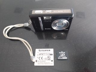 Cámara digital Finepix F455 y accesorios