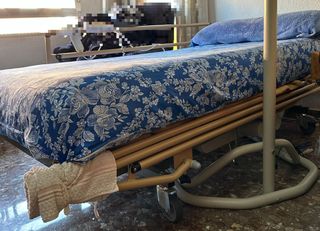 Se vende cama ortopédica con colchón