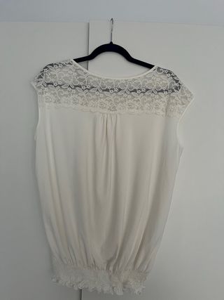 Blusa blanca encaje