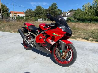 Kawasaki ZX9R de segunda mano por 4.650 EUR en Ourense en WALLAPOP