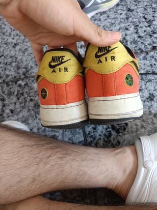 Nike Air Force 1 naranjas y blancas