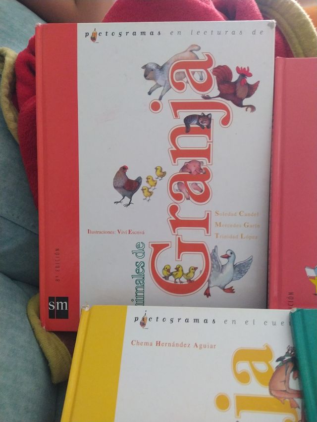 Libros primeros lectores con Pictogramas