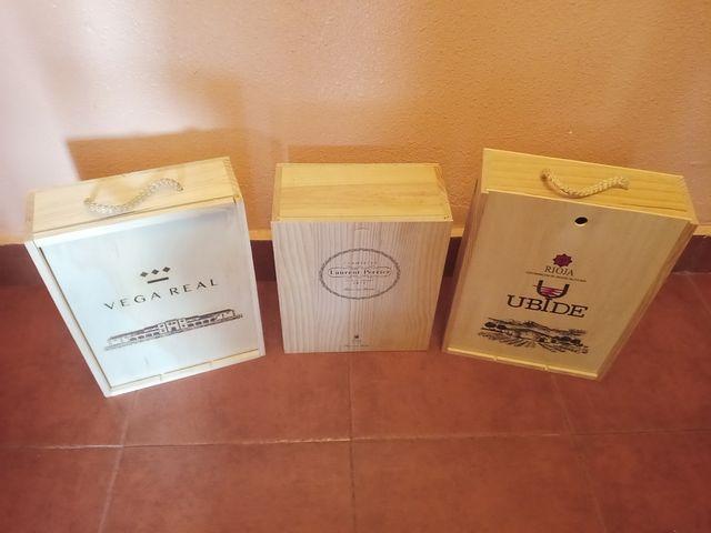 3 Cajas de Madera: Vega real, Laurent P. y Ubide