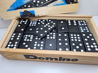 Domino in legno artigianale