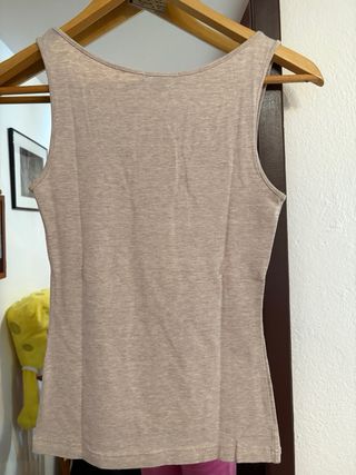 Camiseta tirantes beige