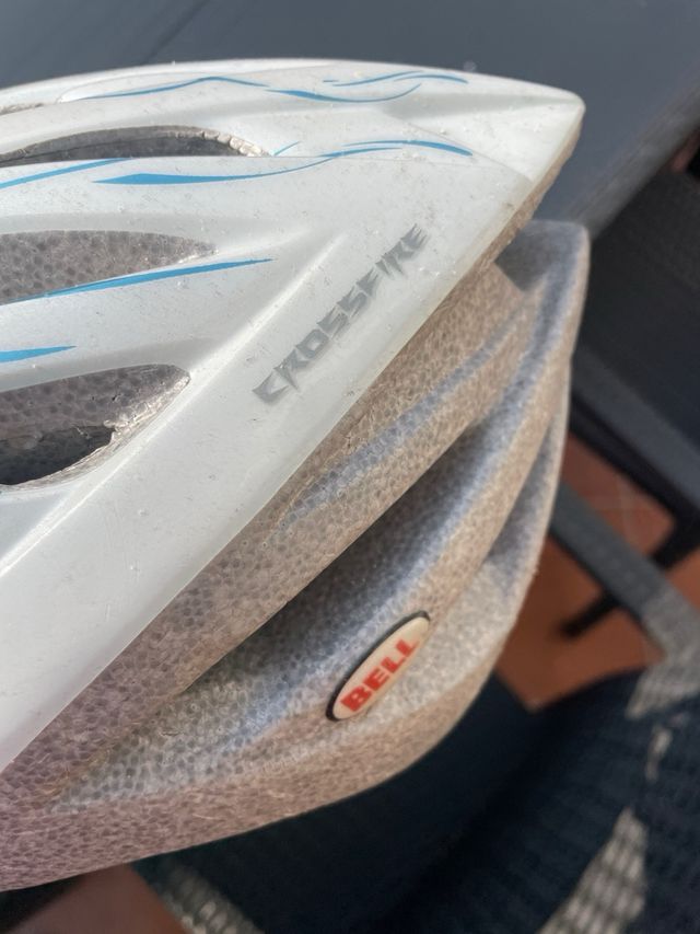 Casco bici Bell Crossfire blanco.