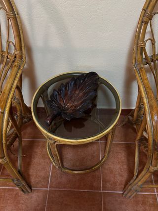 Sillas y mesa mimbre vintage
