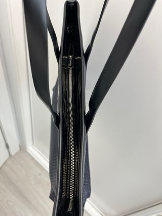 Bolso azul marino estampado cocodrilo