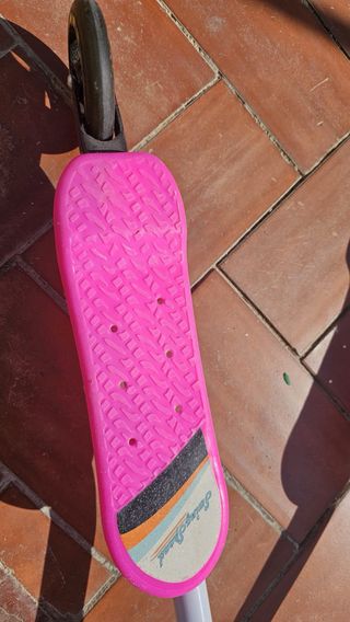 Patinete de tres ruedas