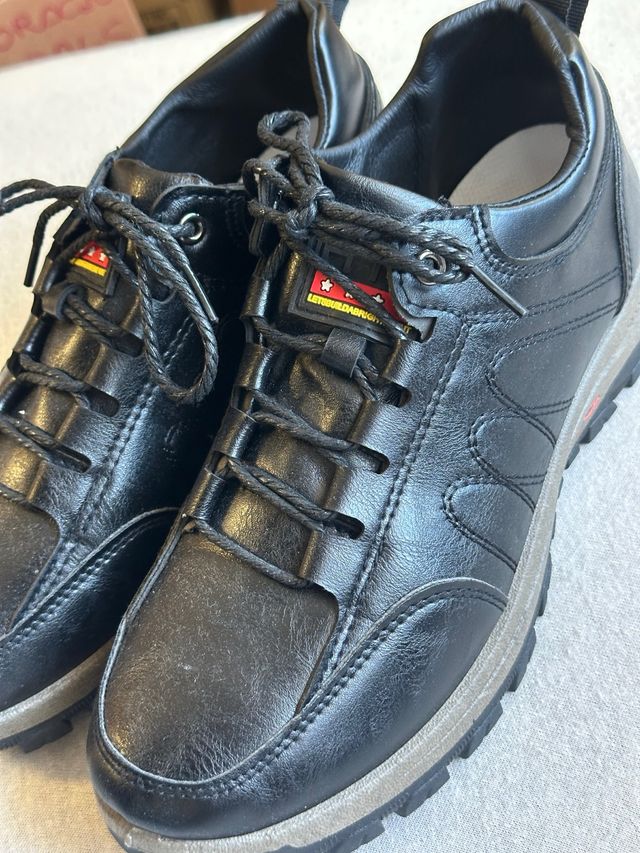 Zapatos negros para andar