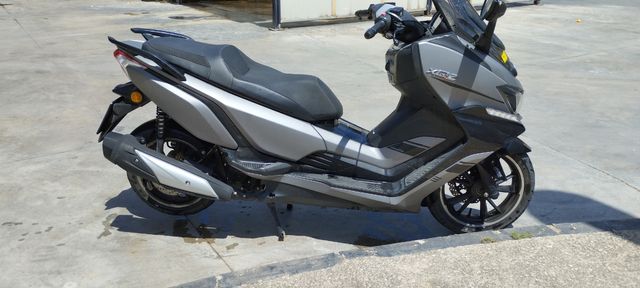 Moto Daelim XQ 2 300. ABS.