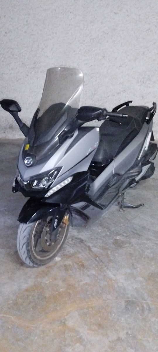 Moto Daelim XQ 2 300. ABS.