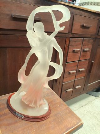 Gallerie di statue di Suanti Dancers