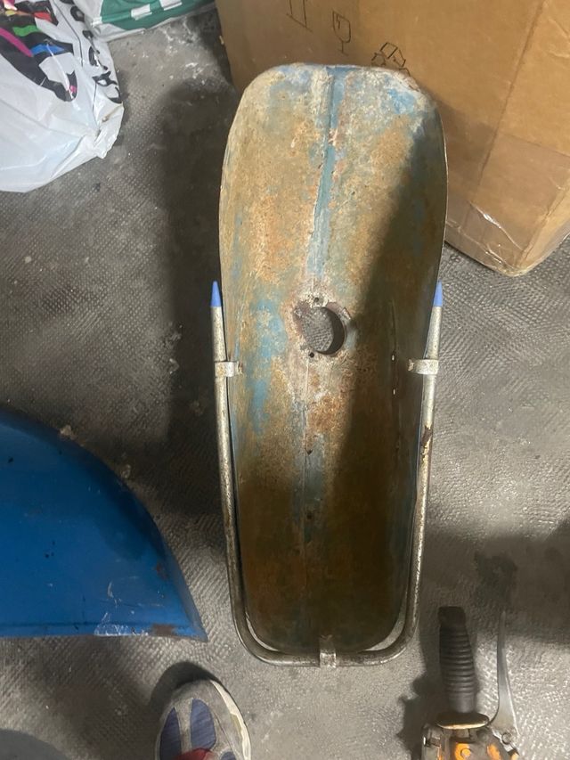 Vespa 160 Cofano y guardabarros pintura origen