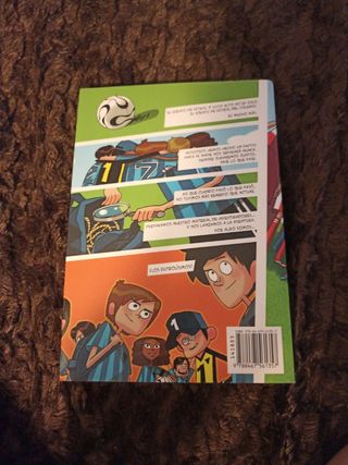 Los Futbolísimos 1: El misterio de los árbitros...