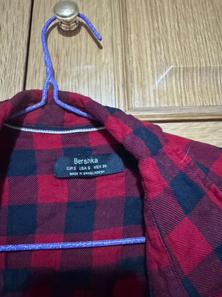 Camisa cuadros Bershka roja y negra - Talla S