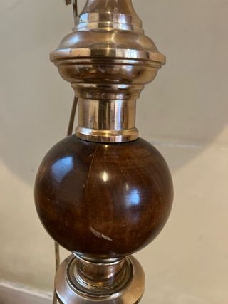 LAMPARA DE PIE DE MADERA Y METAL VINTAGE