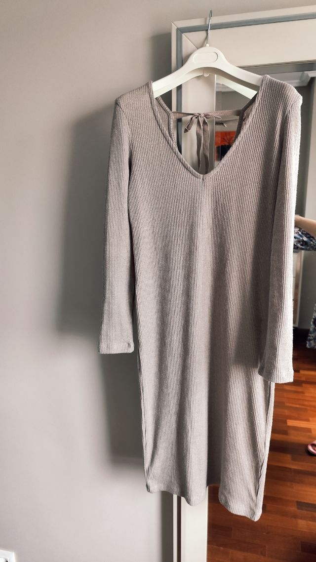 Vestido de punto. Vestido Vestido midi.