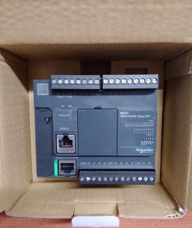 PLC Schneider TM221CE24R