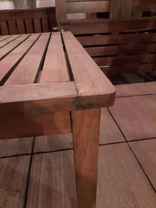 Mesita baja madera jardín