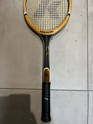 Raqueta tenis madera Kawasaki