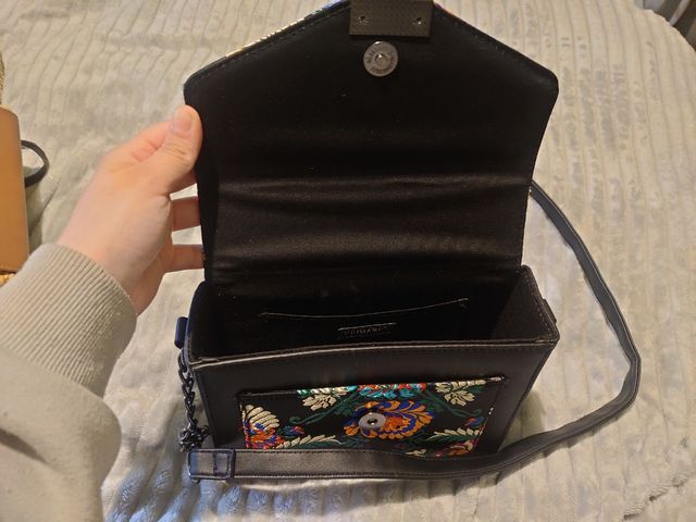 Bolso Primark negro flores