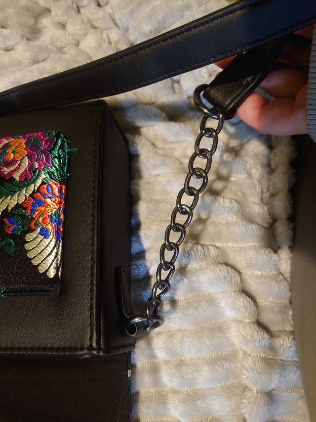 Bolso Primark negro flores