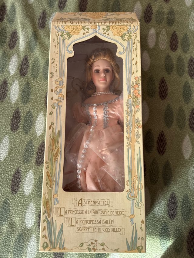 Muñeca porcelana Bella Disney