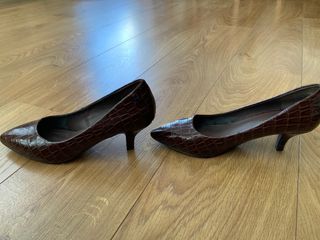 Zapatos de tacón bajo