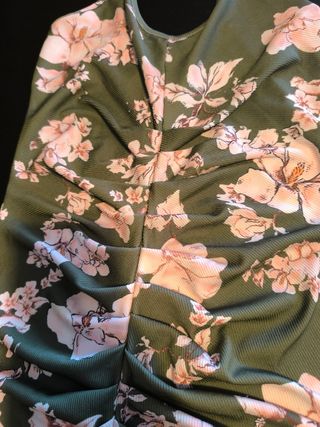 Vestido midi flores verde oliva