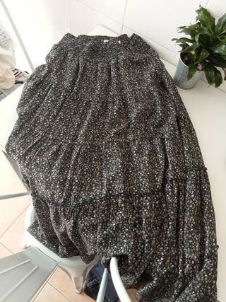 Falda larga flores forrada zara sm