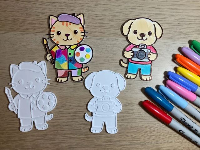 Set de Mascotas Artista y Fotógrafo para Colorear con Soporte