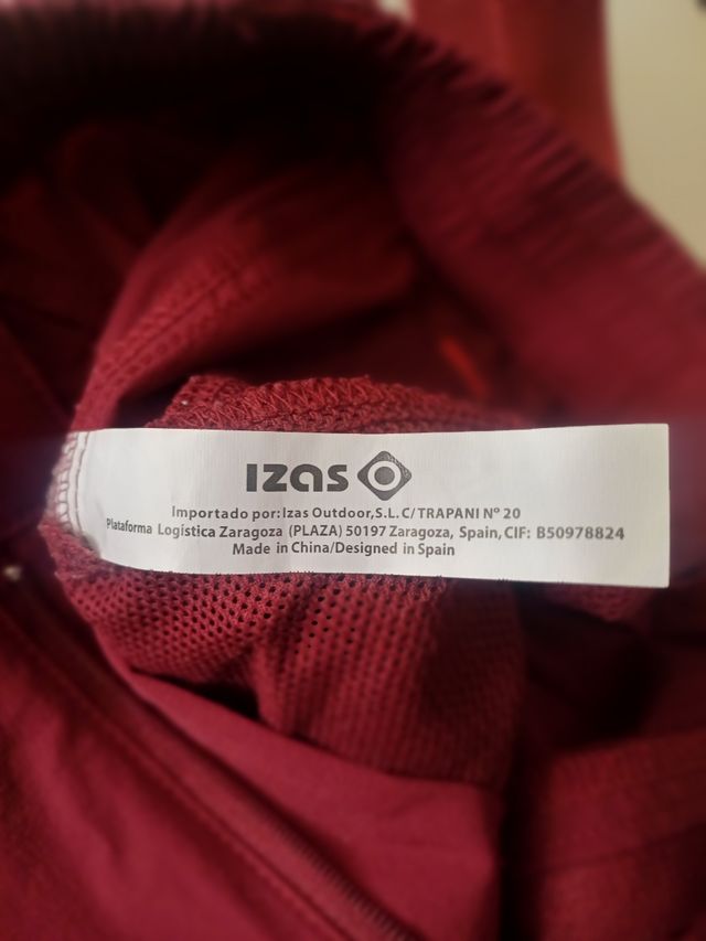 Pantalones Izas montaña rojos