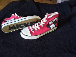 Zapatillas Converse Mickey Mouse rojas
